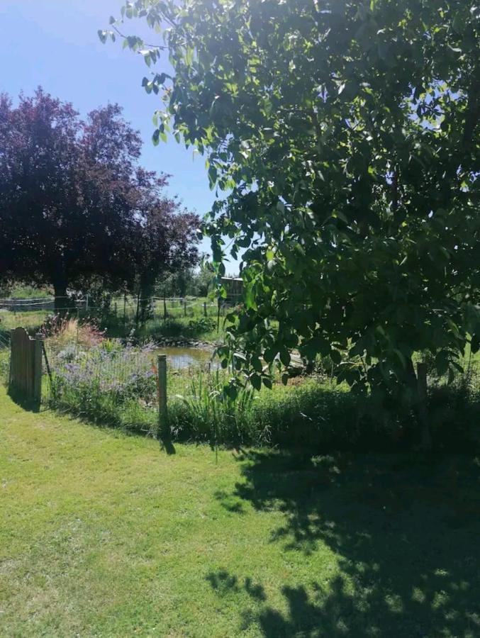 Un Air De Campagne Bed & Breakfast Millac  Exterior foto